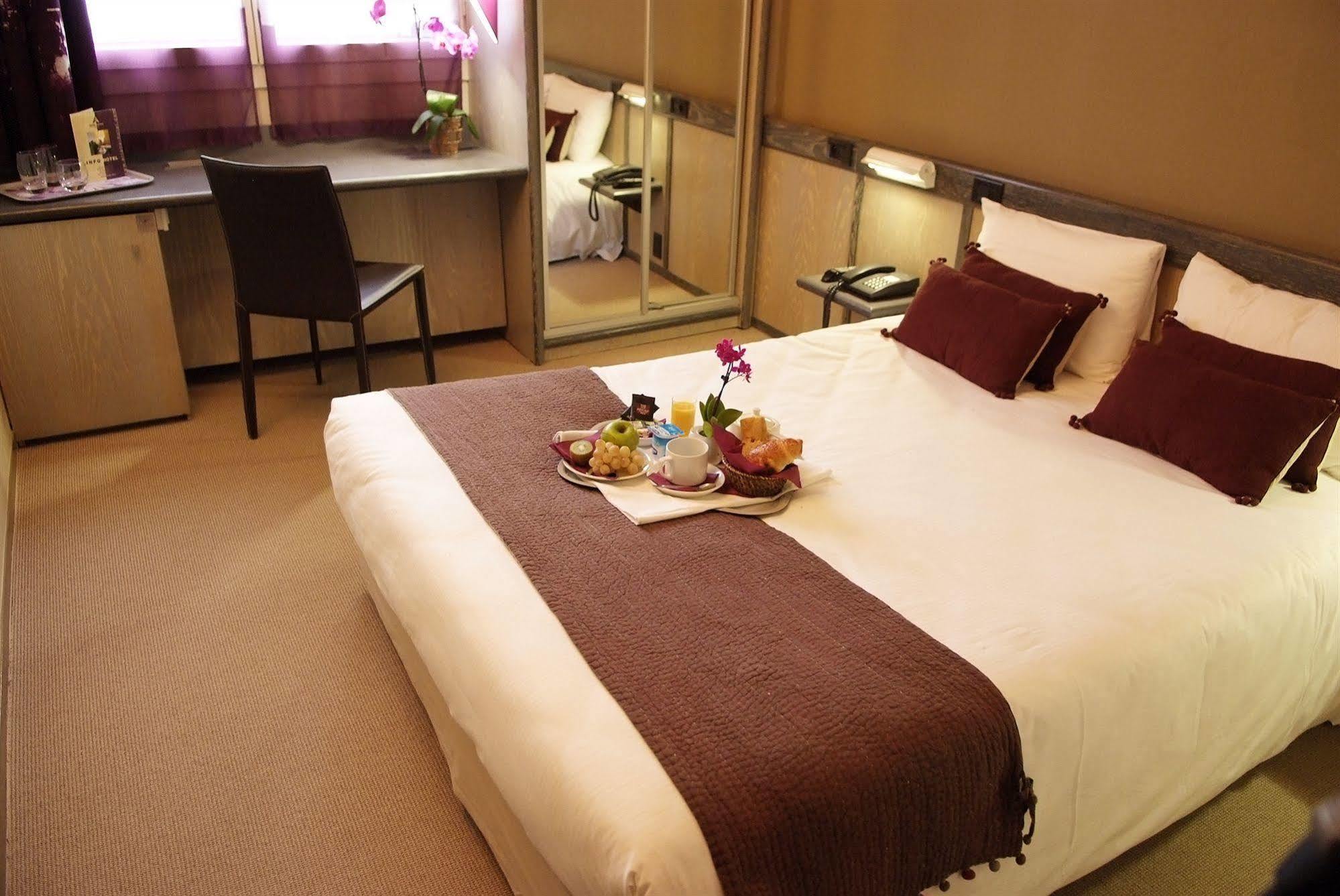 Hotel Gratte-Ciel Ariana Βιλερμπάν Εξωτερικό φωτογραφία
